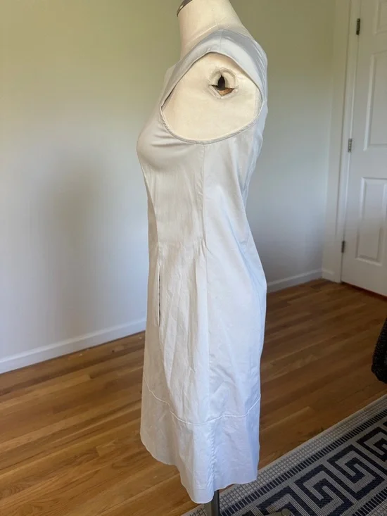 Theory Cap-Sleeve dress with 2 pockets and zipper on back - Picture 2 of 4